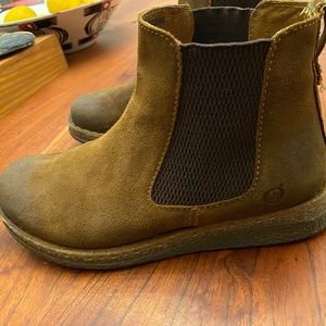 Born Faline Chelsea boots - brown distressed suede